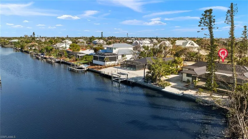 Aerial rear view featuring the wide canal