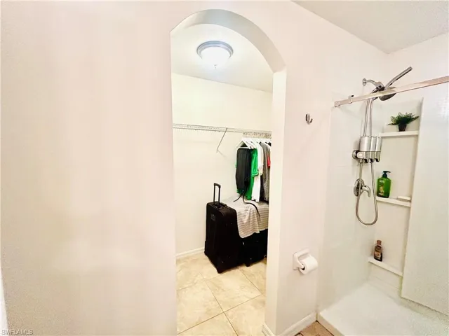 Walking closet