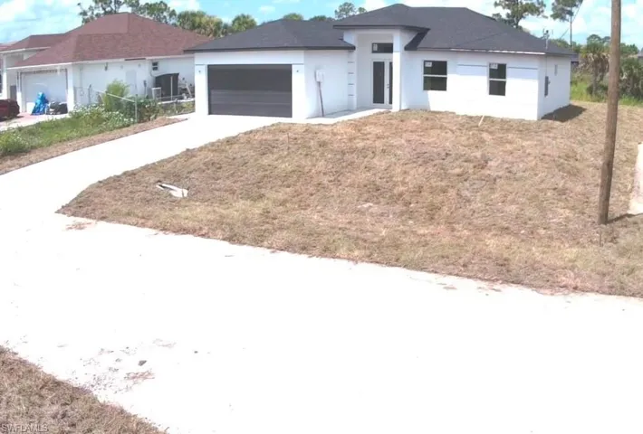 2813 Laura Ave N, Lehigh Acres, Florida 33971