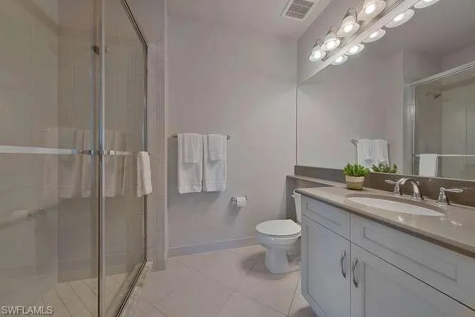 En-Suite Bath