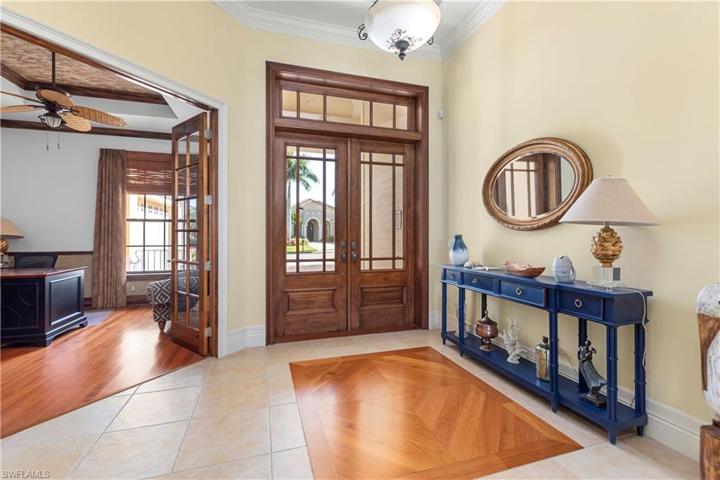 FOYER