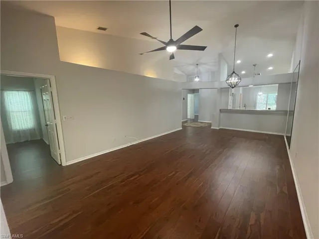 5708 Greenwood Cir 48, Naples, Florida 34112
