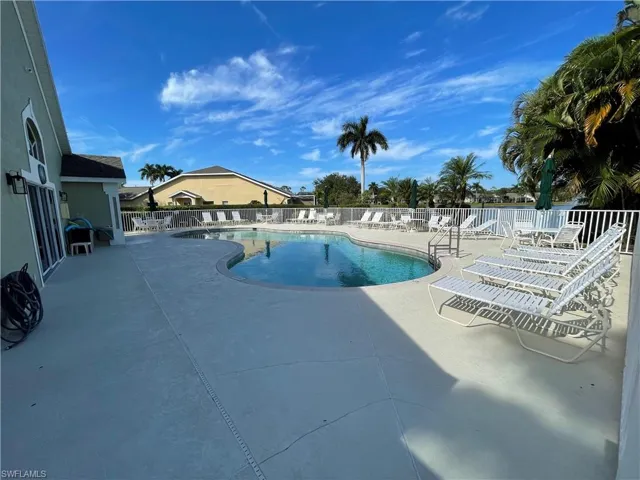 5708 Greenwood Cir 48, Naples, Florida 34112