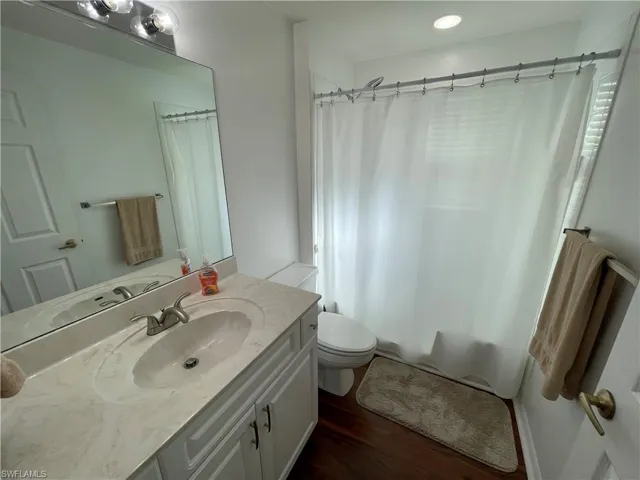 5708 Greenwood Cir 48, Naples, Florida 34112