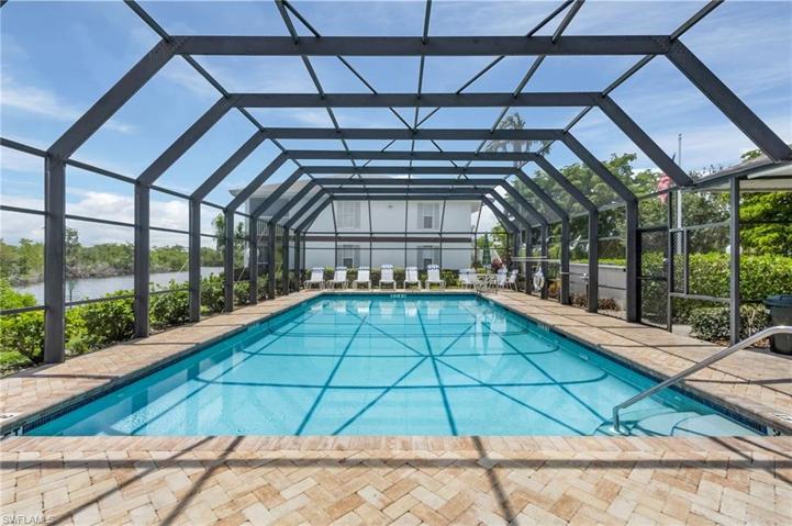 Screened pool- One of Two Pools in Mainsail.