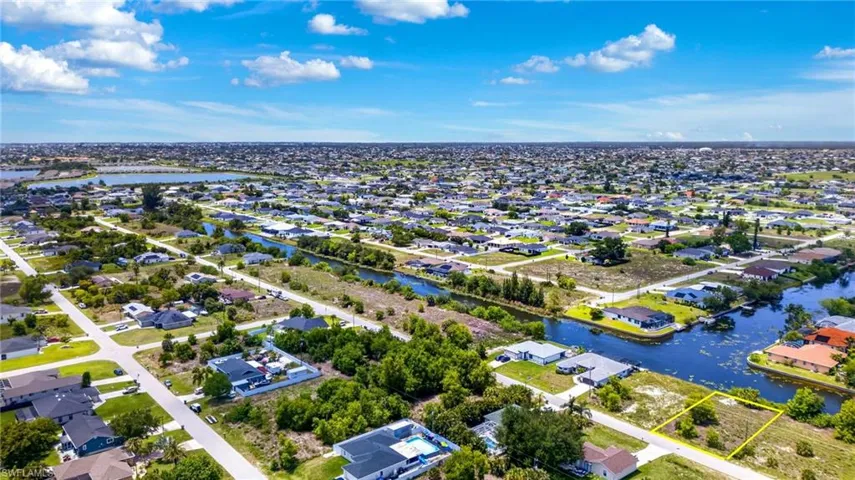 301 Nw 5th Ter, Cape Coral, Florida 33993