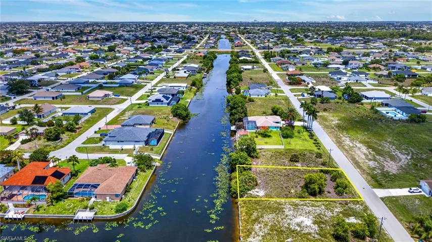 301 Nw 5th Ter, Cape Coral, Florida 33993