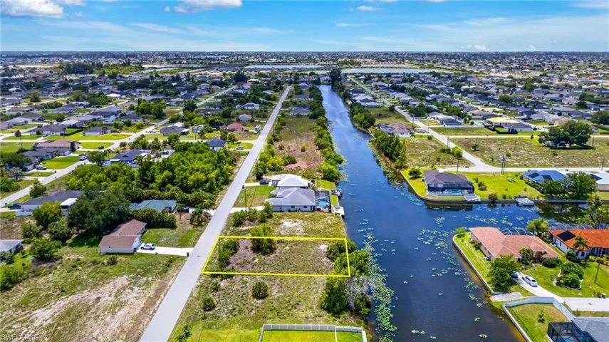 301 Nw 5th Ter, Cape Coral, Florida 33993