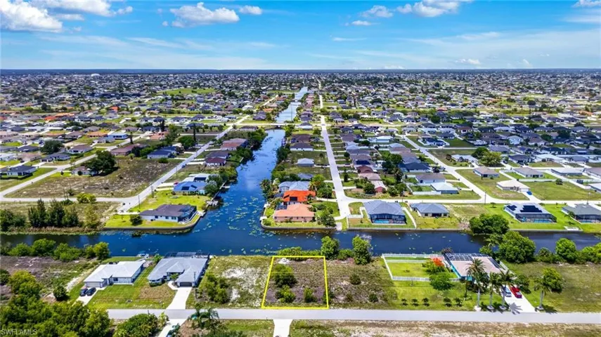 301 Nw 5th Ter, Cape Coral, Florida 33993