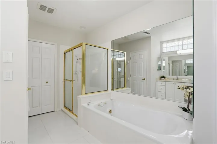 Master Bath with Soaking Tub