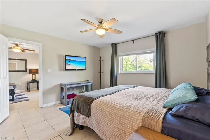 138  Cypress E WAY, Naples, FL 34110