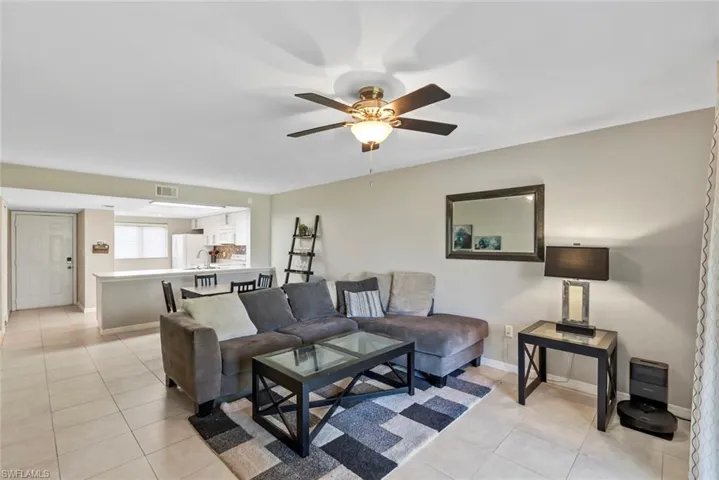 138  Cypress E WAY, Naples, FL 34110