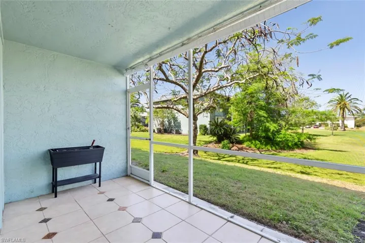 138  Cypress E WAY, Naples, FL 34110