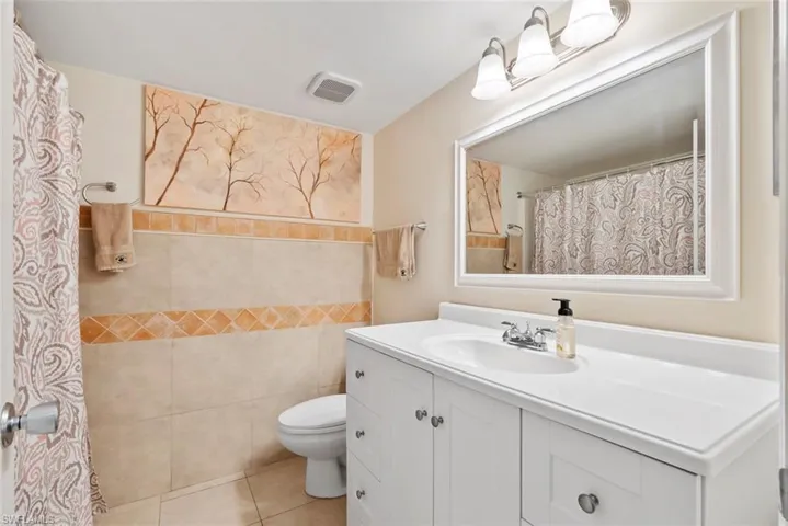 138  Cypress E WAY, Naples, FL 34110