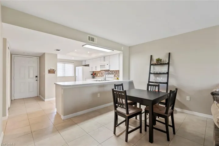 138  Cypress E WAY, Naples, FL 34110