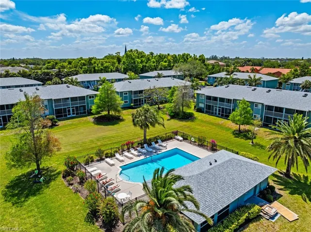 138  Cypress E WAY, Naples, FL 34110