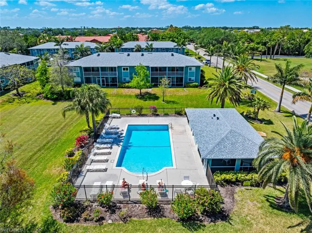 138  Cypress E WAY, Naples, FL 34110
