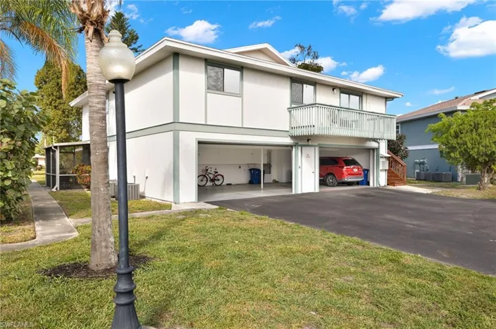 5831  Vancouver  CIR, Fort Myers, FL 33907