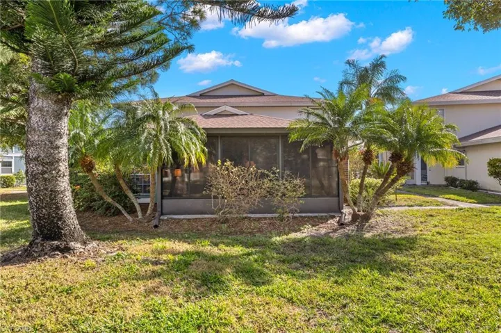5831  Vancouver  CIR, Fort Myers, FL 33907