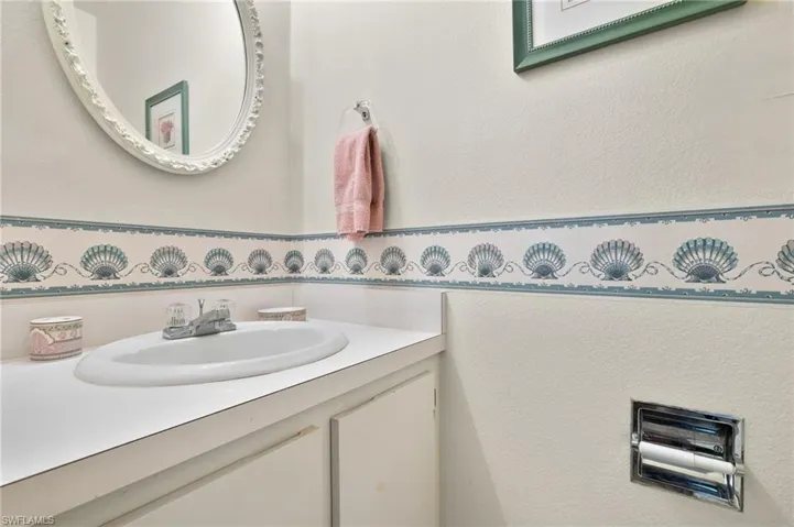5831  Vancouver  CIR, Fort Myers, FL 33907