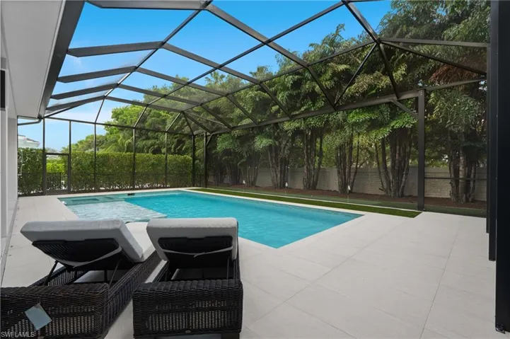 6826  Mangrove  AVE, Naples, FL 34109