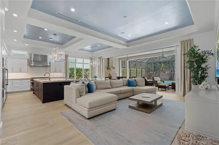 6826  Mangrove  AVE, Naples, FL 34109