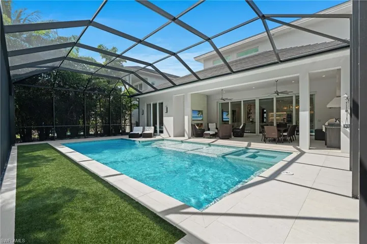 6826  Mangrove  AVE, Naples, FL 34109