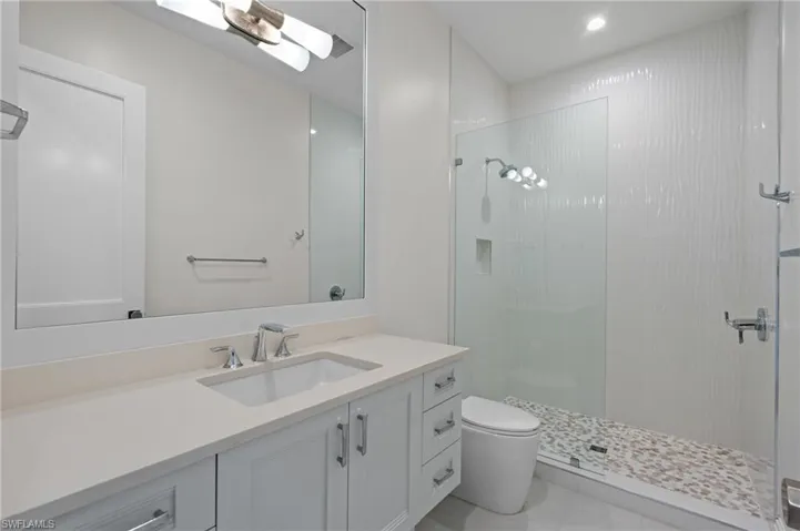 6826  Mangrove  AVE, Naples, FL 34109