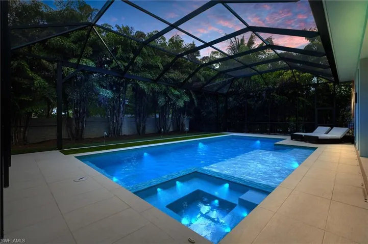 6826  Mangrove  AVE, Naples, FL 34109