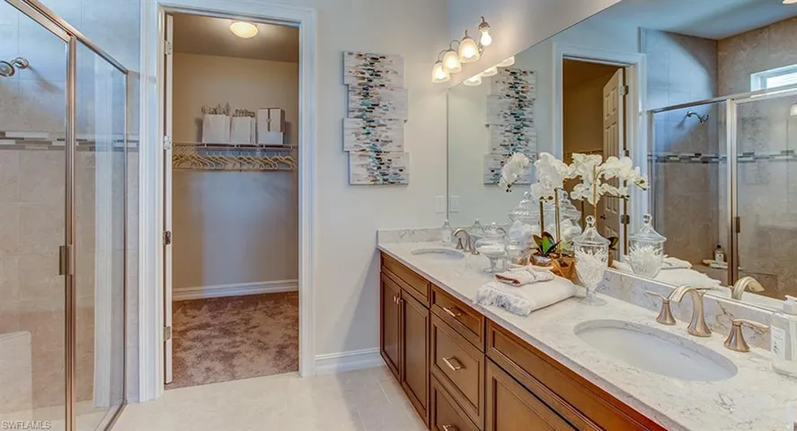 380  Grace Bay  LN, Naples, FL 34114