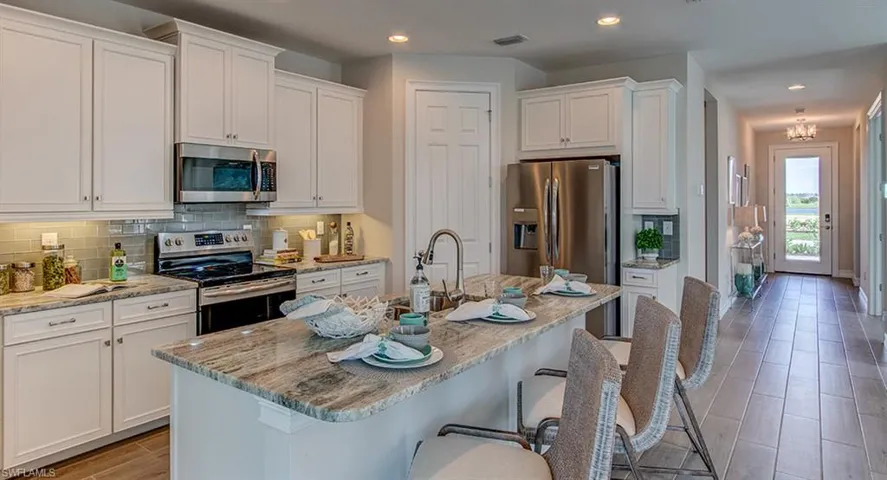 380  Grace Bay  LN, Naples, FL 34114