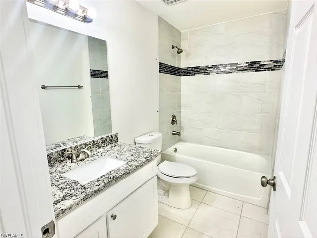 318 NE 14th  ST, Cape Coral, FL 33909