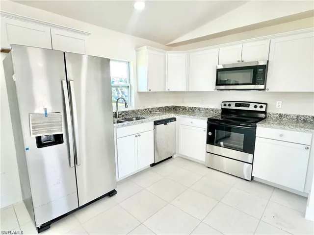 318 NE 14th  ST, Cape Coral, FL 33909
