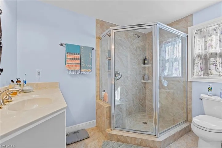 2569 Outrigger Ln, Naples, Florida 34104