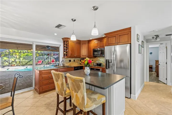 2569 Outrigger Ln, Naples, Florida 34104