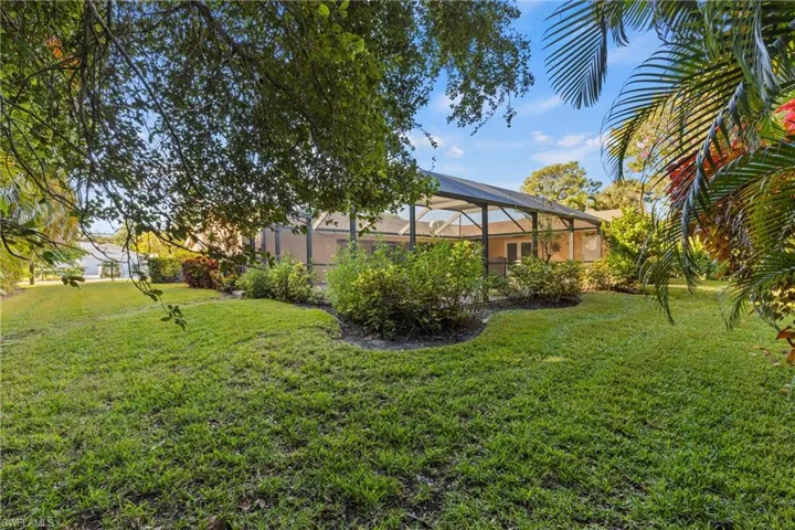 2569 Outrigger Ln, Naples, Florida 34104