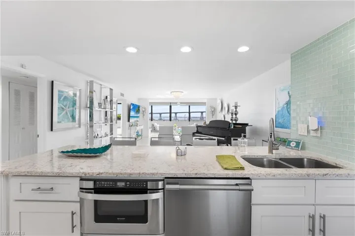 15010  Punta Rassa  RD, Fort Myers, FL 33908