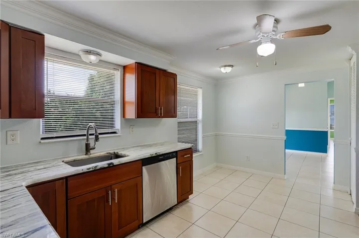 8484 Cypress Dr N, Fort Myers, Florida 33967