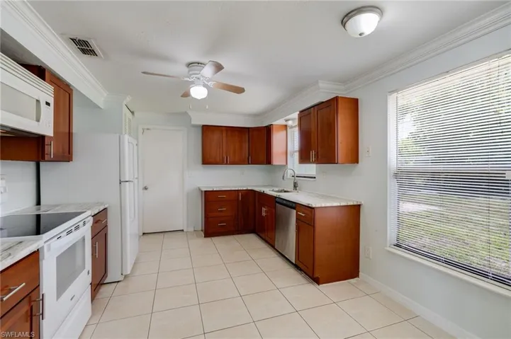 8484 Cypress Dr N, Fort Myers, Florida 33967