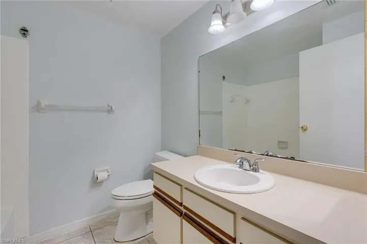 8484 Cypress Dr N, Fort Myers, Florida 33967
