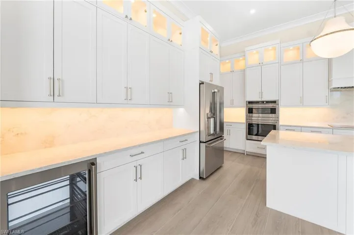 611 Diplomat Ct, Marco Island, Florida 34145