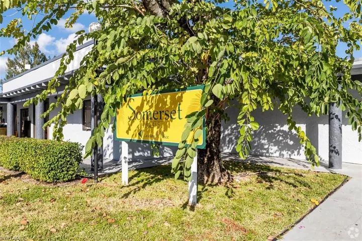 2831 Somerset Dr E 109, Lauderdale Lakes, Florida 33341
