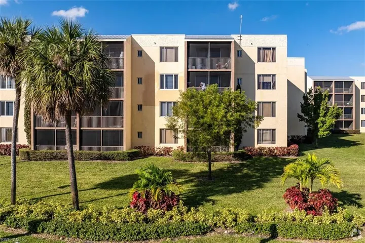 2831 Somerset Dr E 109, Lauderdale Lakes, Florida 33341