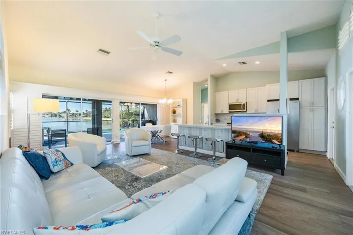 7487  Mill Pond  CIR, Naples, FL 34109
