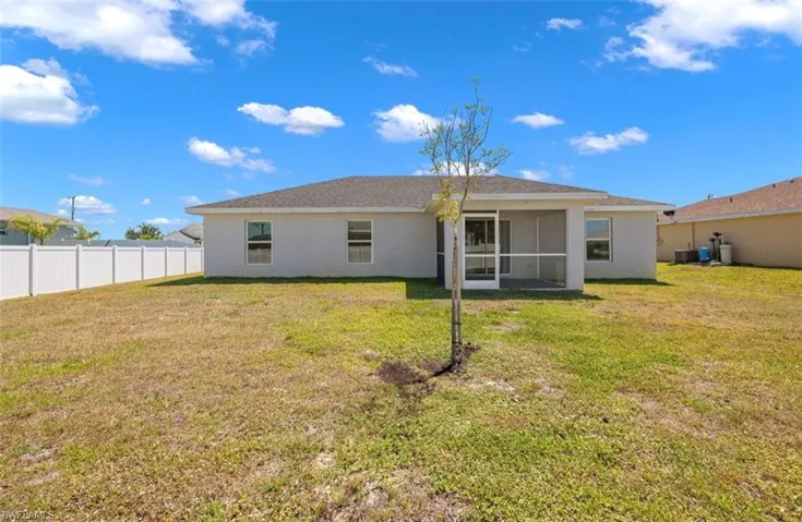 3600 NE 12th  PL, Cape Coral, FL 33909