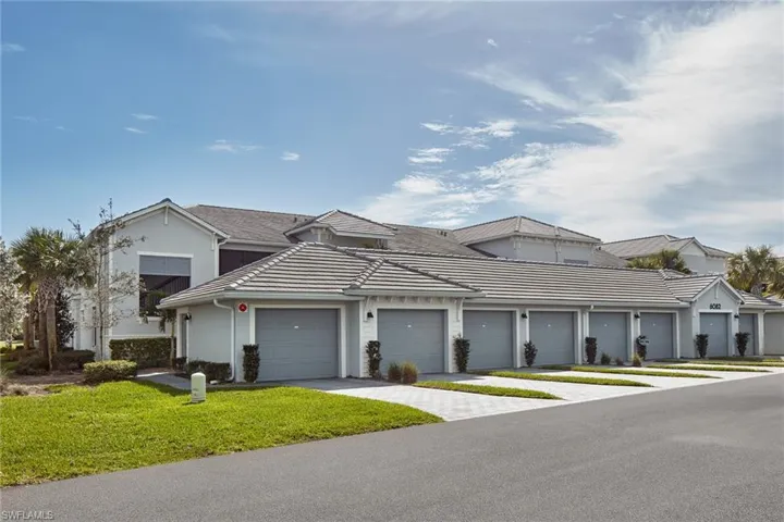 Detached Garage