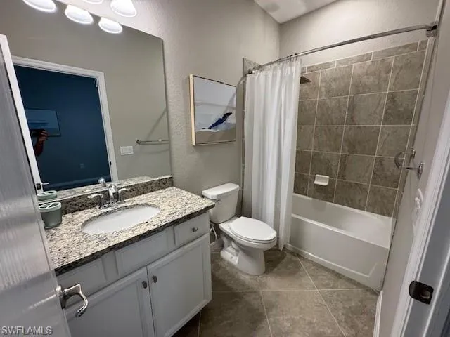 11513  Shady Blossom  DR, Fort Myers, FL 33913