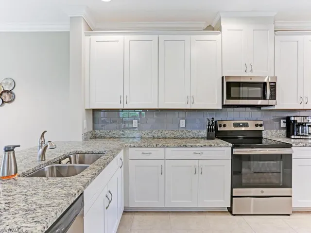 9378 Pocida Ct 101, Naples, Florida 34119