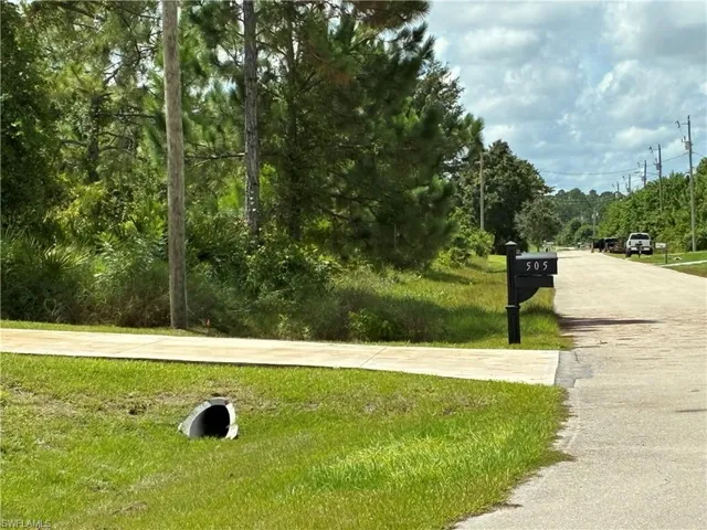 507 Wabasso Ave S, Lehigh Acres, Florida 33974