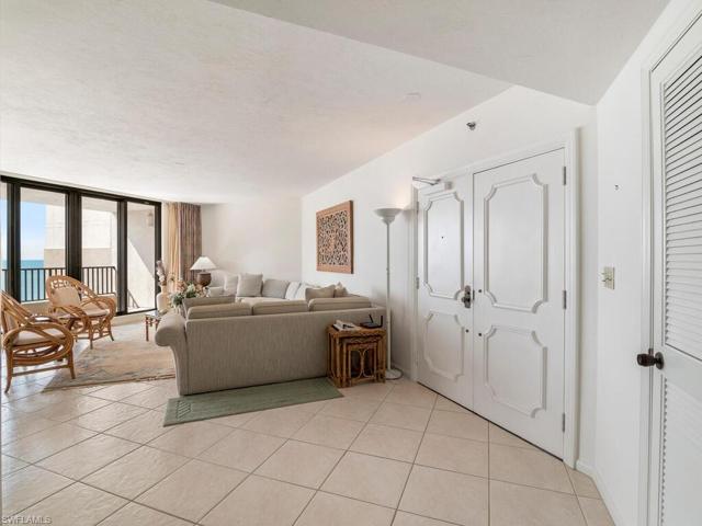 LIVING ROOM - ENTRY